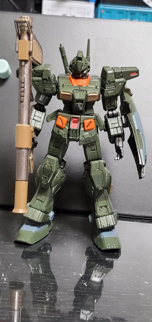 正面から。バズーカもそれっぽい色に仕上げました。