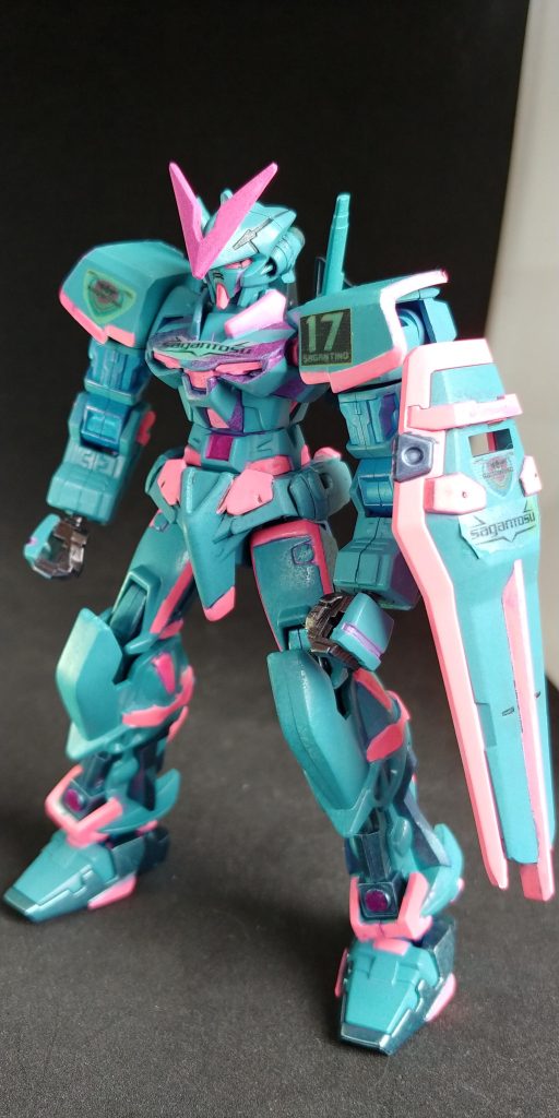 ユニフォームからカラーを調色ちょっとグリーンっぽい感もあるけどちょうどよくもある、写真より悪くないと思う。ピンク多すぎかなと思わなくはないけど