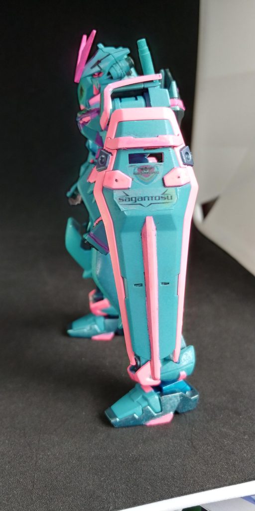 デカールは前回作ったものでデカール浮いてる感じになってますが