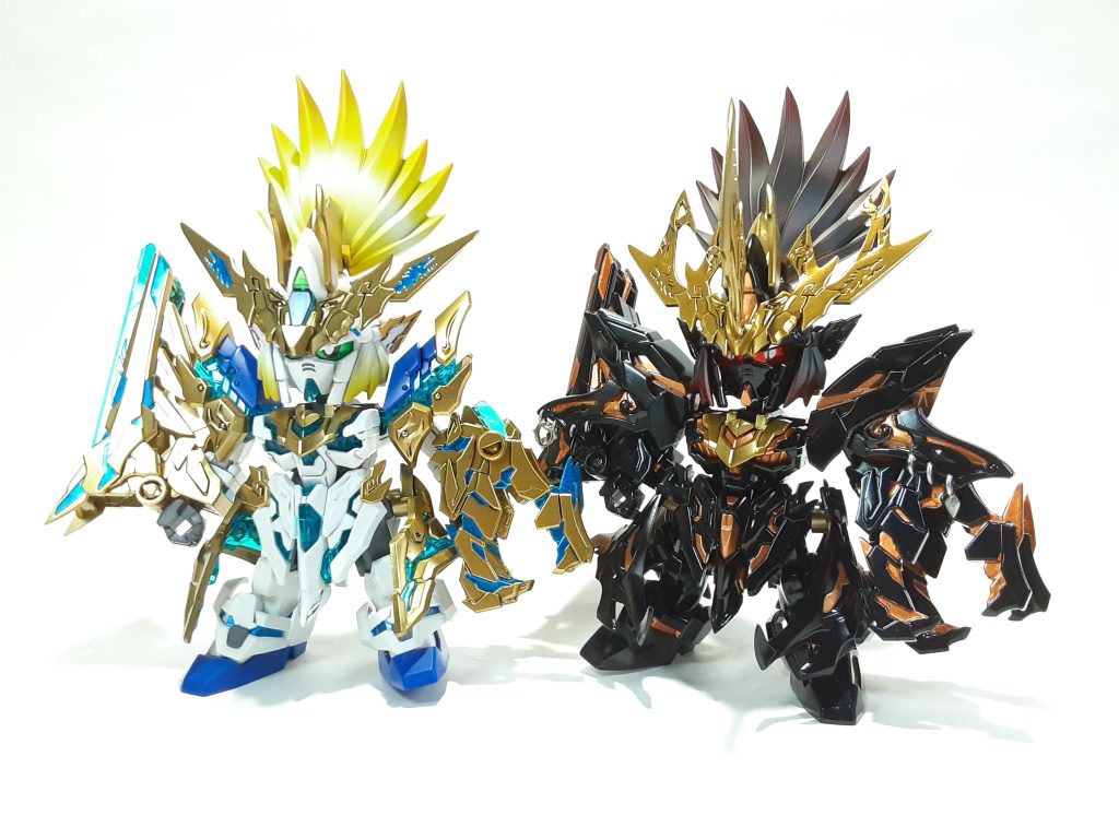 改造本の龍尊劉備ユニコーンガンダムと並べて改造もさることながら色が大幅に変わる事で見た目の印象変わりますね