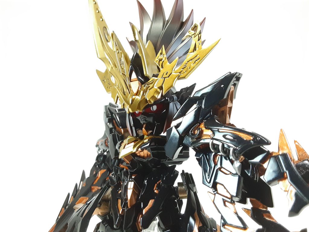 目は自作したものを使用