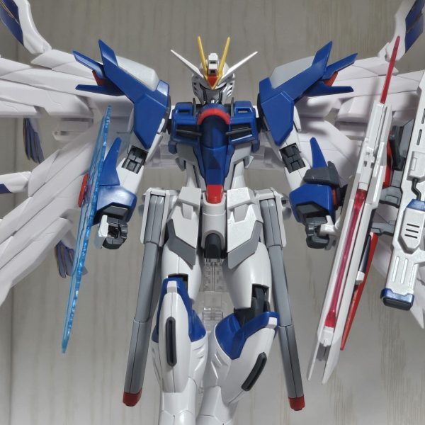 グローウィングライジングフリーダム