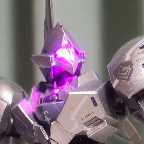 HGミカエリス　モノアイ発光(LED)