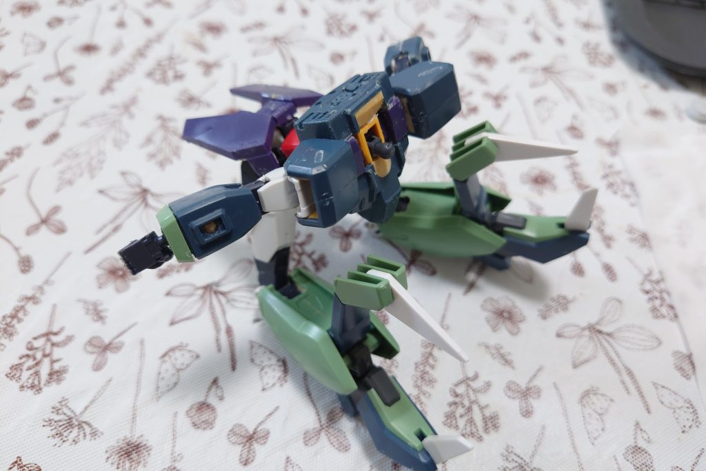 その分変形時足がより前に出るようになりました！