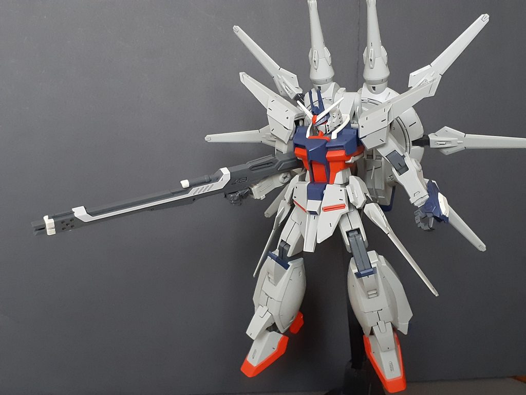 初回版のスタンドは他に回したので別のスタンドで。高エネルギービームライフルはかなり長め。