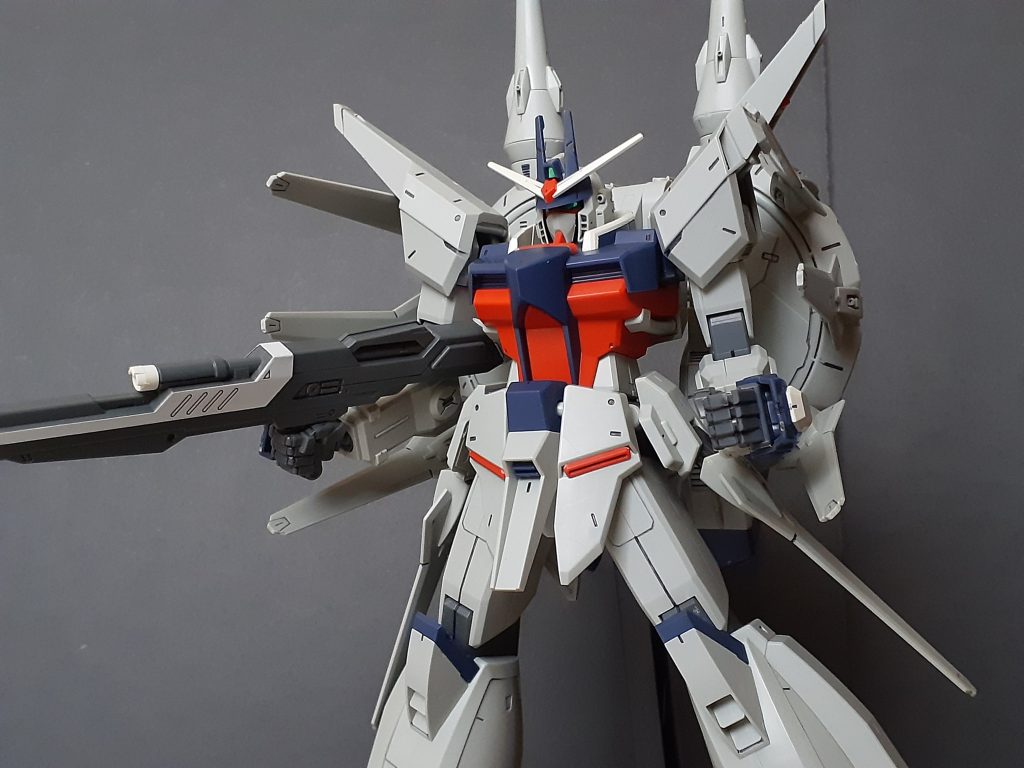 ドラグーンプラットフォームや小型のドラグーンは前方に向けれるので宇宙以外でも使えるというのがプロヴィデンスより進化したところ。