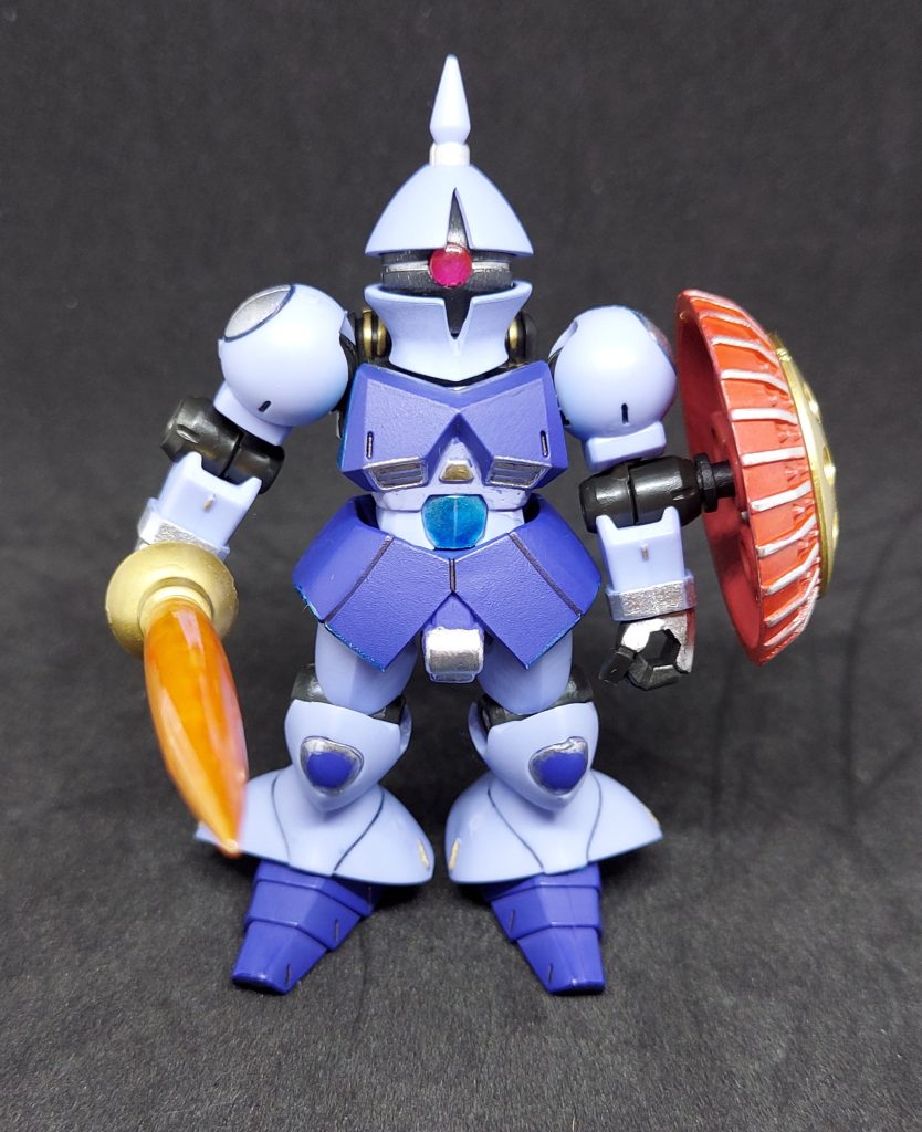 前面。地味にカメラアイの横の溝もシルバーで墨入れ