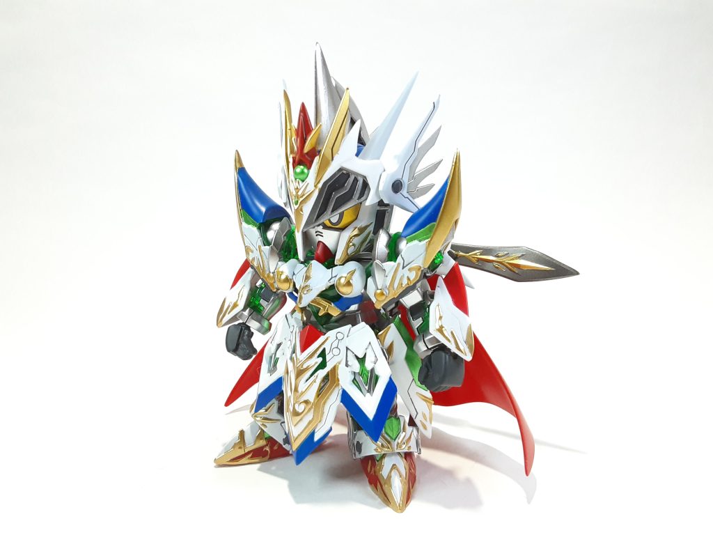 今回ほとんどをマスキングして塗り分てます