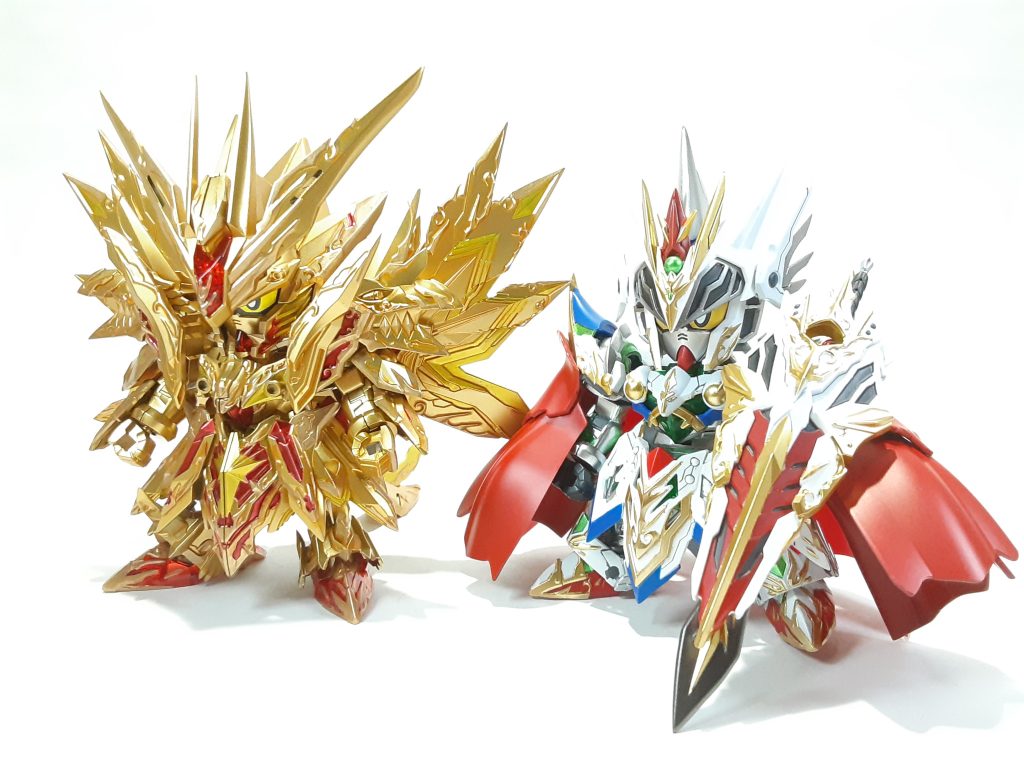 最後にパワーアップ状態であるスペリオルストライクフリーダムドラゴンと並べて相棒のドラゴンもそのうち制作したいです