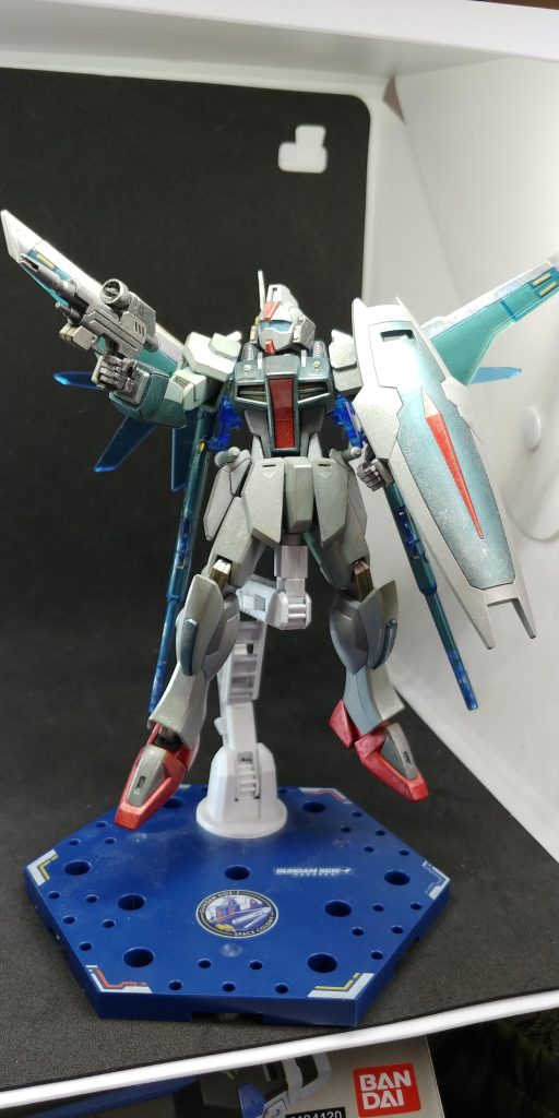 前回作ったビルドストライクガンダムよりビルドブースターをお借りして☺️ビルドブースターとの色の違和感は無し