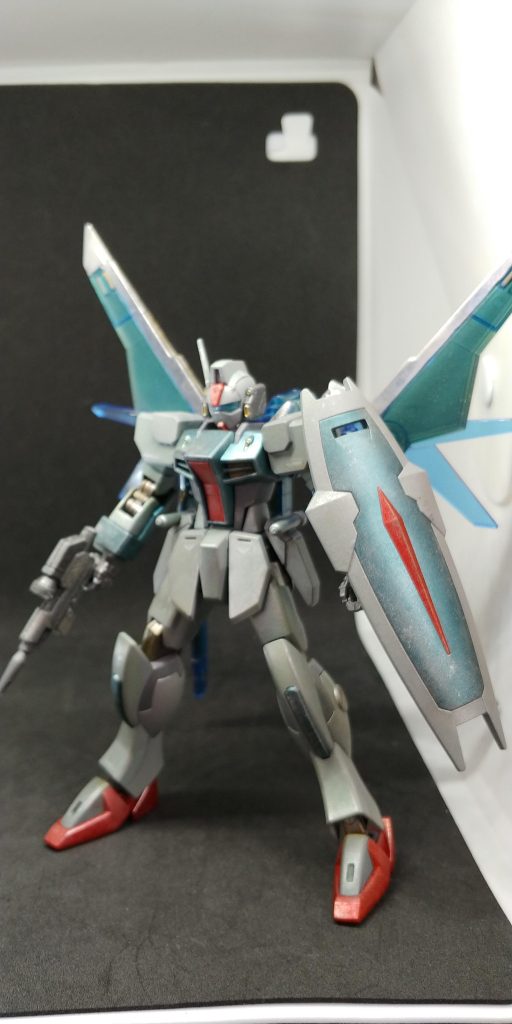 今回はGアイグリーン、【Gグレー×Gホワイト】、Gグレー、【コスモスメタブルー×ヘビーガンメタリック】、イエローゴールド、ロイヤルメタレッド、ヘビーガンメタリック、Gメッキシルバー、ホロブルーミスターホビーマーカー 焼鉄色水性ホビーカラー 蛍光グリーン