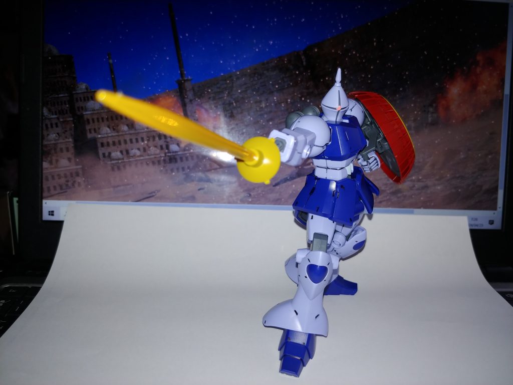 てっぺんのアンテナ、もっと鋭く削りたかった～残念。