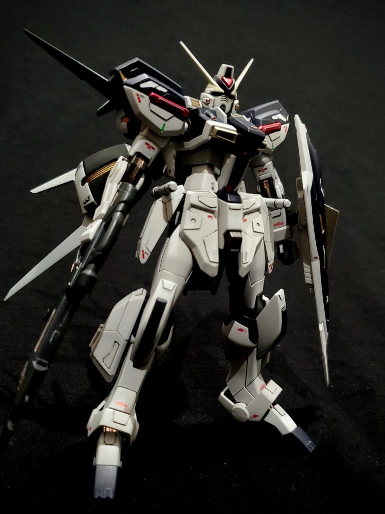 エールストライカーパック装備