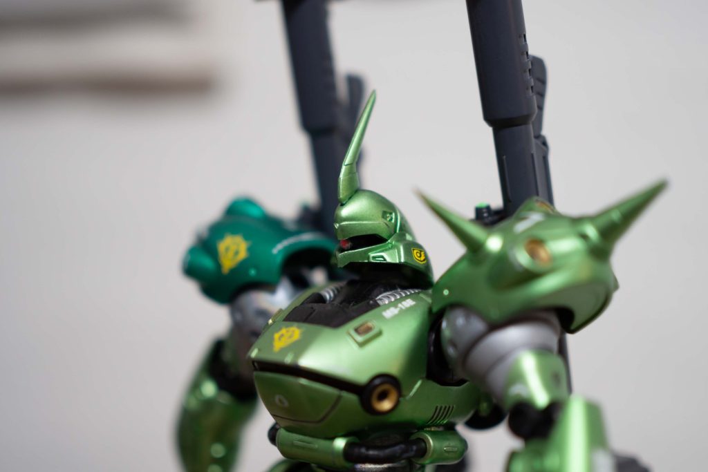 モノアイは可動化しました。可動化しても、動かすことは殆ど無いですが（笑）