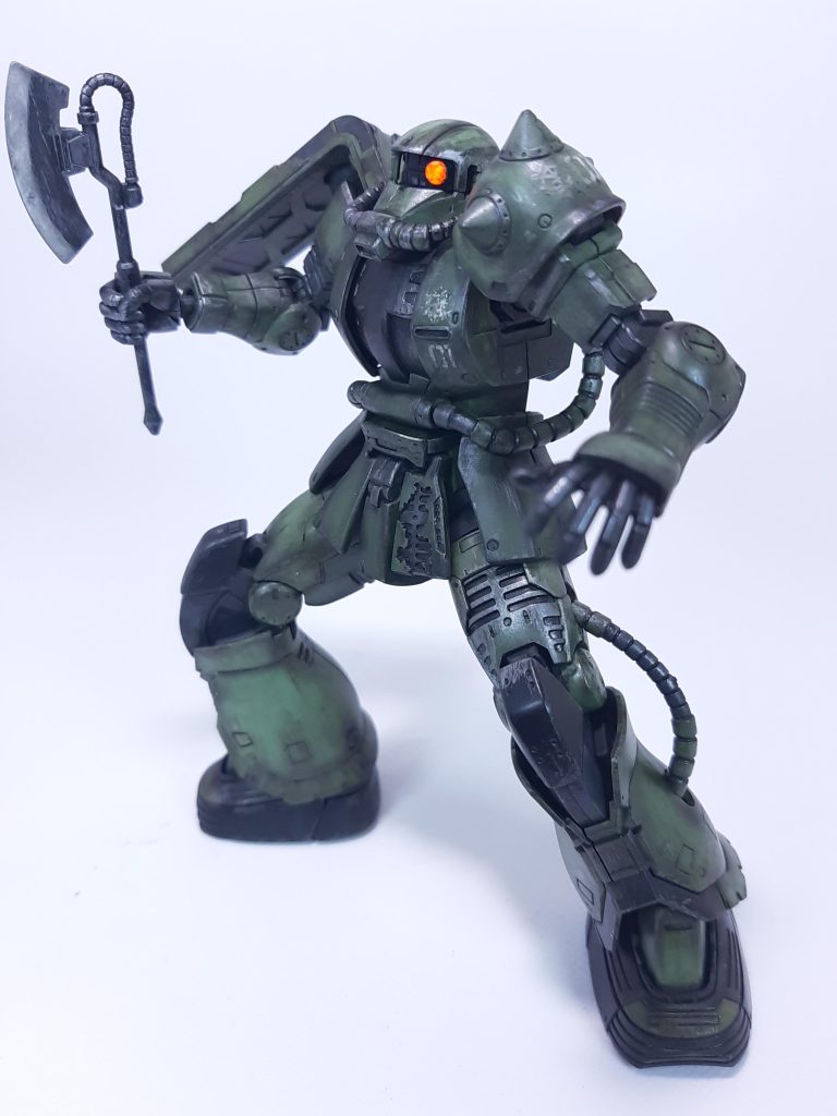 モノアイは蛍光で光らせました。ヒートホークも蛍光にすればよかった・・・。最後までご覧いただきましてありがとうございました。