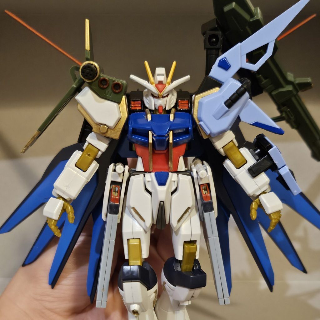 パーフェクトストライクフリーダム｜紅月昇さんのガンプラ作品