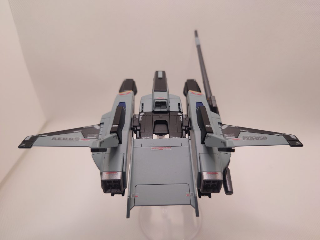 メインバーニア?をライトガンメタリックで塗装。航空機っぽさが増した気がします。