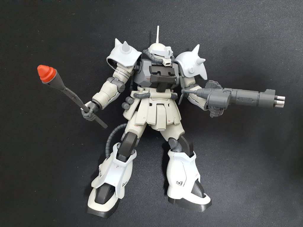 ゲリラ屋らしく、どんな武器も扱います。