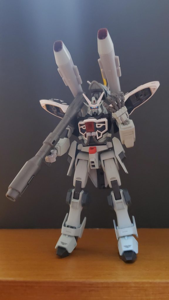 機体解説③:本機は極秘裏かつ対コンパスのMSに対抗して開発された機体であり、その性能はサードステージとフォースステージの間、3､5ステージ相当と評価されている。