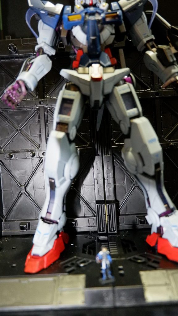 俺がガンダムでーす。友達はヴェーダしか単語を知らない人や、二重人格や、プレイボーイ気取ってる人達です。