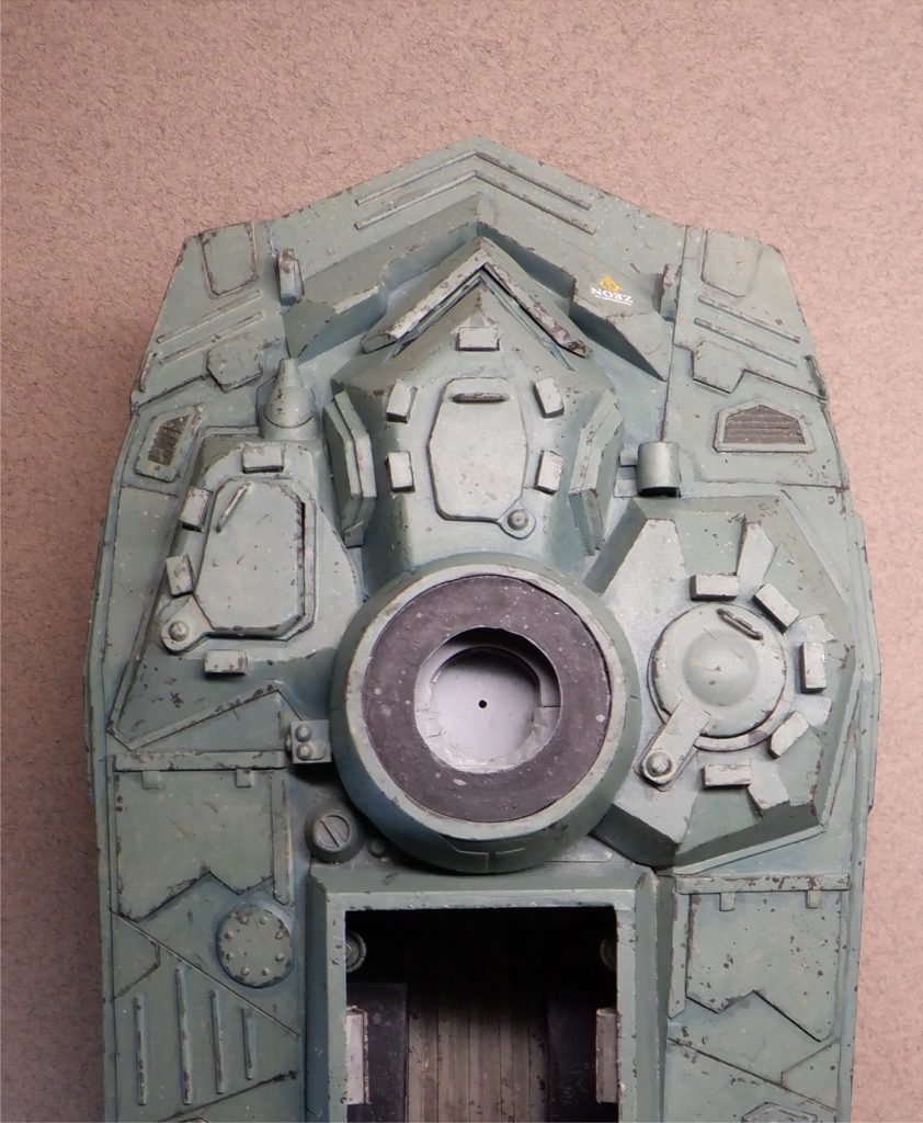 無理矢理車長室と機銃室を増やしたので歪な構造になっています。