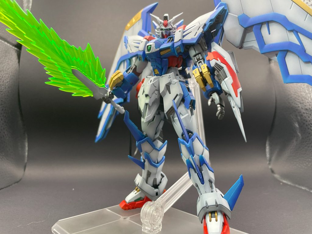 ポージングのために動かすごとに塗装が剥げていく・・・なるべく目立たないよう写真を撮りました。