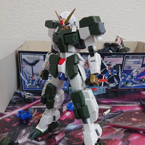 ビルドバーニングガンダム弐式グラディスアーマー装備