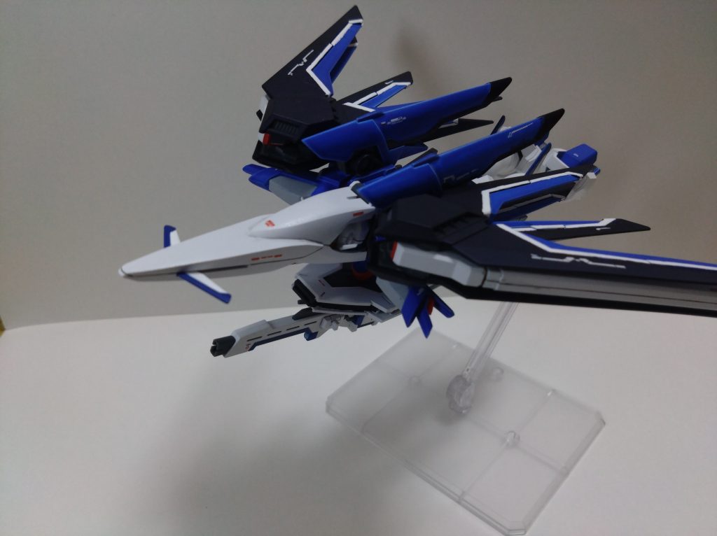 このMSは設定上､｢ストライクフリーダムのデータにムラサメなどの可変技術を取り入れた｣ということですが､個人的にはフリーダム＋セイバーといったほうがしっくりきます｡