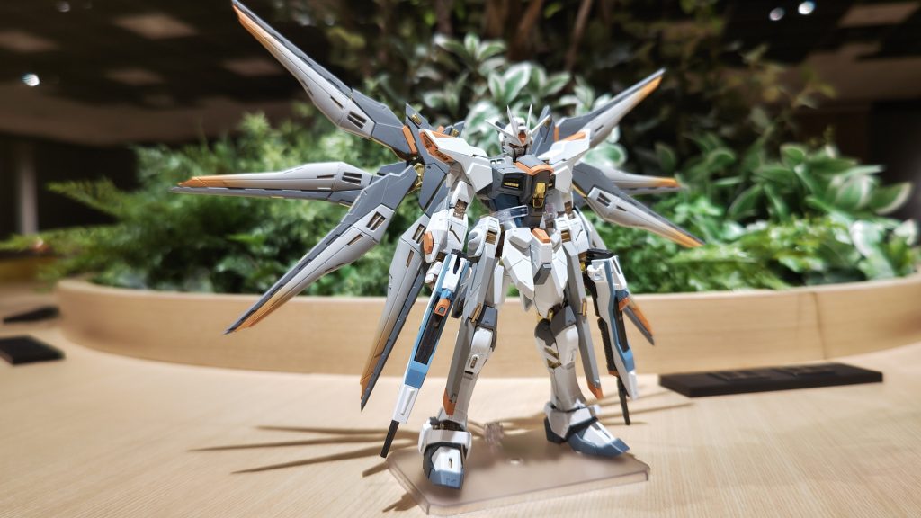 こっちのうが見やすいでしょうか？基本的にはサフだけの簡単仕上げです！オレンジだけグラデです。