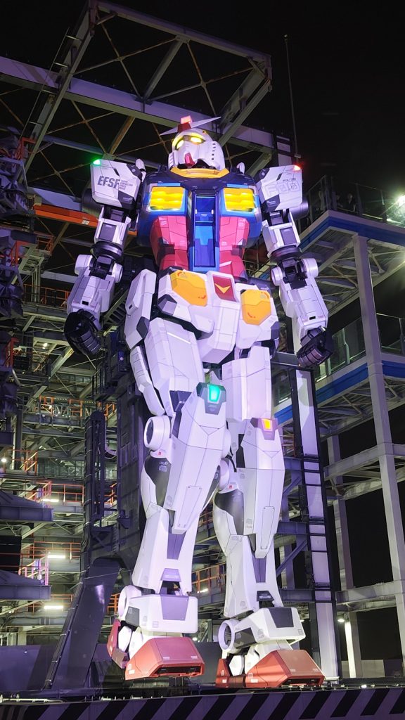 そいえば、横浜ガンダムのラストラン見に行きました！目の前でメンテナンスで演出中止でした！