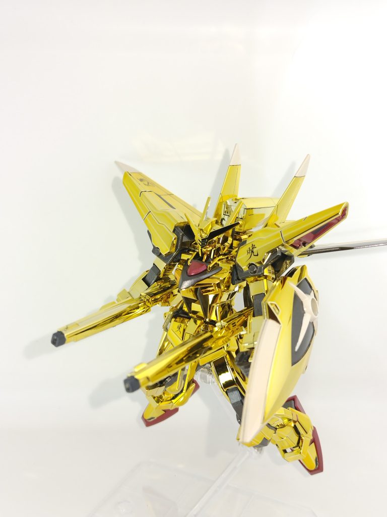 この世界線では赤い人の恋人が金色に乗るみたいです–2枚目/制作者：ホロスケ