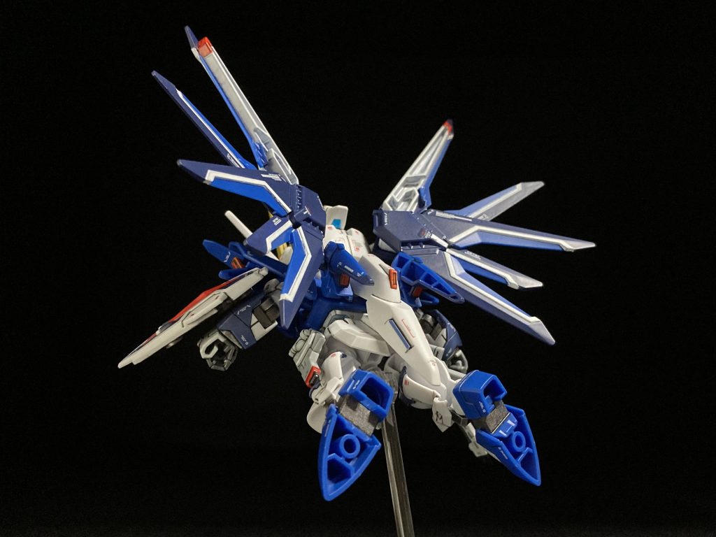 ウイングバインダー内のシュトゥルムスヴァーハー(砲身)も頑張って塗分けました。