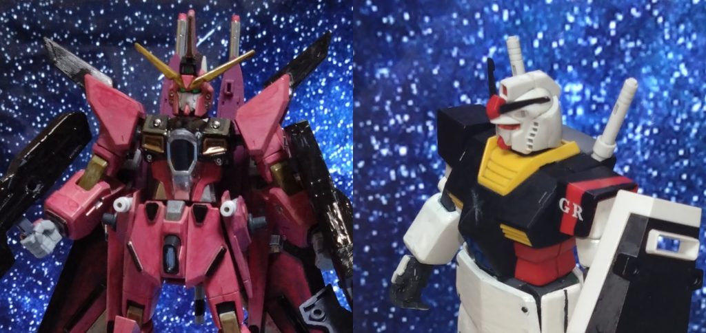 〜ここから久々のストーリーに入ります〜 X(クロス)はコピーズの正体が宇宙世紀のとある時代にあると推測する中、その時代にマルチバースが発生。すぐさま、その時代にクロストラベラーが向かう。舞台は宇宙世紀１３６年。宇宙海賊『クロスボーンバンガード』は『木星おじさん』こと『グレイ・ストーク』と名乗る老人から『木星帝国』に奪われた『アムロ・レイ』の奪還を依頼され、敵の基地に襲撃している……という戦いが繰り広げている宙域。その戦いの陰で、クロストラベラーは戦うのであった……。 「アース・ザラン！ジャスティス、発進する！」 アースのスペランツァジャスティスが出撃。そんな彼の前に、今回協力してくれるG:ユニバースの小隊長ことアルカのGRガンダムが姿を現す。 「アスラン……じゃなくて、アース・ザランか？会うのは初めてだな」「確か、G:ユニバースの……」「ギャザーロード隊のアルカ・アドニスだ。X(クロス)は？」「リベロの整備に時間が掛かっているらしく、もしかしたら今回は出撃できない可能がある……とのことだ。とにかく、宜しく頼む」 互いのMSを見つめる2人。本来なら直接握手を交わすところだが、今の状況はそれすらできない。今回初めて共闘する彼らはこの世界、特に何の戦いが起きているのか改めて確認する。 宇宙海賊が木星帝国の計画を阻止すべく、『アムロ・レイ』の奪還を目的として現在奮闘中。『アムロ・レイ』と言っているが、実際は一年戦争で活躍したアムロのデータ(コアファイターの学習型コンピュータの戦闘データ)のことを指している。その戦闘データを移植した『バイオ脳』の実験MS『アマクサ』と戦う……という流れに。＊この戦いは漫画『クロスボーンガンダムスカルハート』に描かれているので、是非読んでみてください。主人公『トビア』とアムロのコピー機との戦いが凄いですので…。 「『アムロ・レイ』…。確か、この世界で最強と言われた『ニュータイプ』の一人だったな？」「そう…と言いたいが、ヤツは『ニュータイプ』の中で最も最強と呼べるパイロットだ。まさか、50年先のこの時代でこんな戦いが起きているなんて……」 と、アルカがそう呟いたその時。レーダーに大きな反応が。しかも、２つも。  『小隊長！ユノ・アスタルトです。予想した通り、コピーズの位置が分かりました』 「ん？美しい女性の声！」「俺の幼馴染だ」「彼氏いるのか？」「……ここは任せる。俺はもう一つの方へ向かう」 アルカはアースを無視し、その場を後にした。もしかしたら、ユノを狙う彼に怒ったのだろうか？