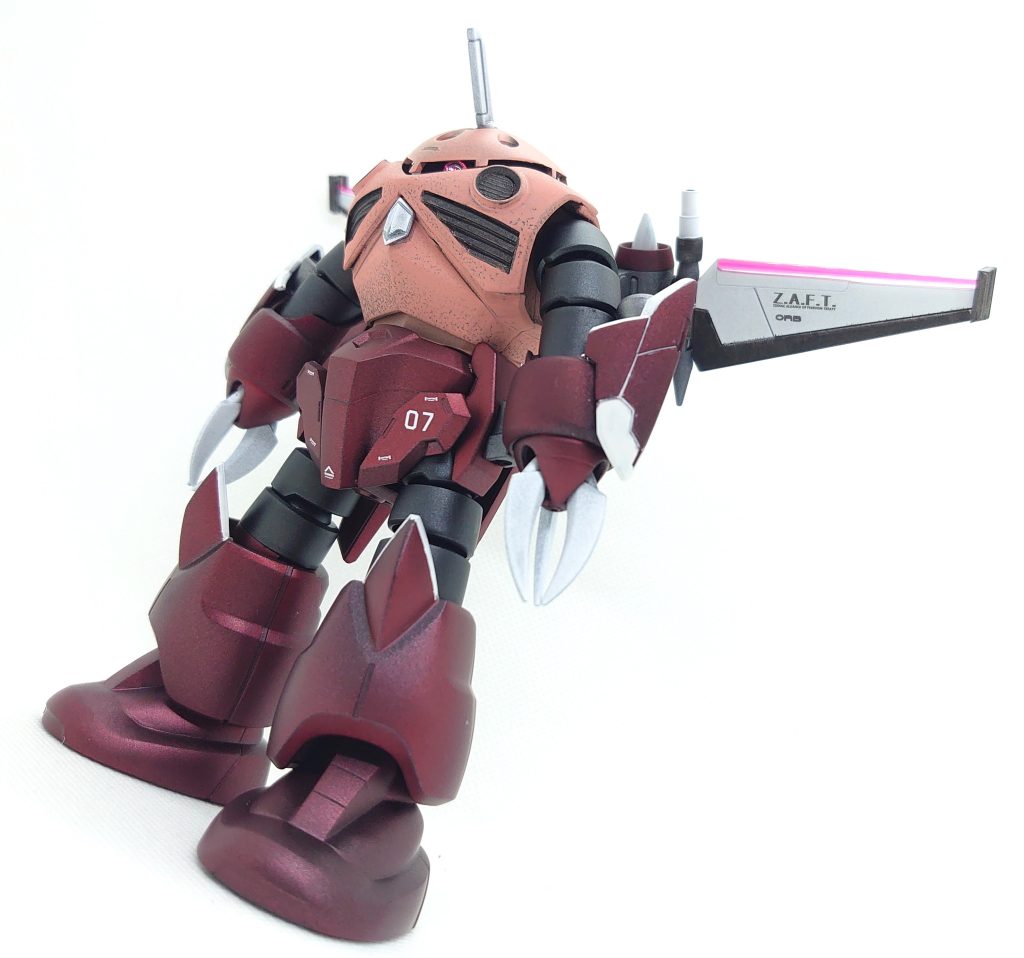 腕部パーツは若干アメイジングズゴックの意匠に寄せています。