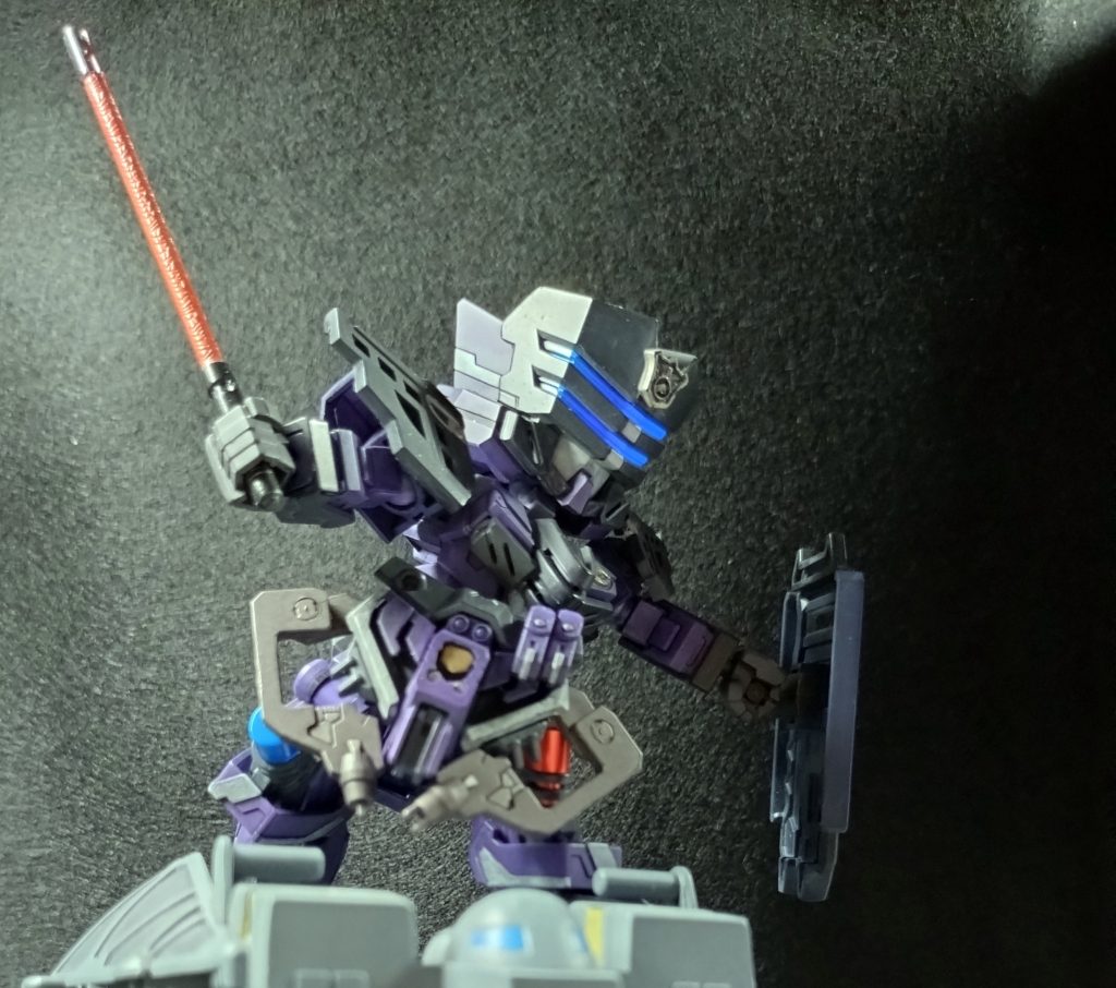 ラッカー・エナメル・水生塗料と色々なタイプの塗料を使ったのでフィルタリング工程で塗装が剥がれたりして大変でした。 