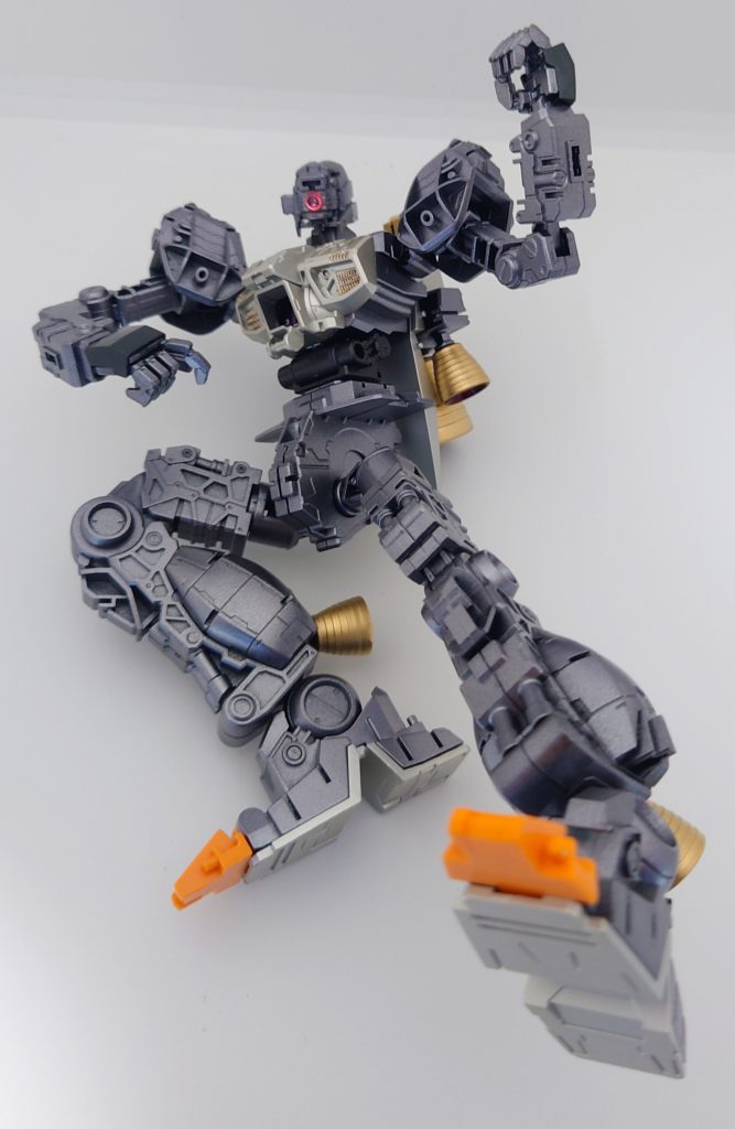 内部フレームで色々ポージングさせて遊んでみました。