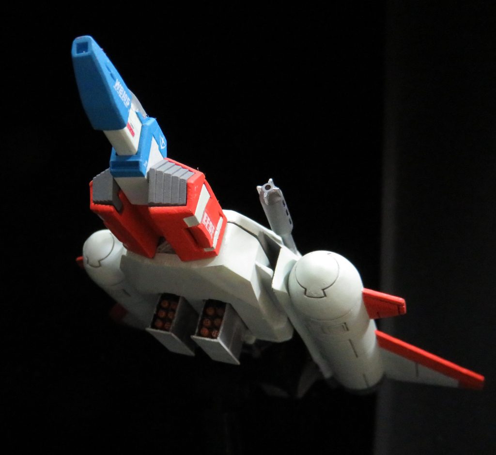 コアユニットには、6連ミサイルポッドが2組内蔵されており、コアユニットとコアファイターでの強襲型戦闘機として運用することも可能である。しかし、この構造が後の悲劇の要因になるとは、この時誰も気付くことはなかった。