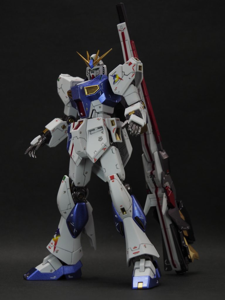 もう何体作ったか数えられないEGのνガンダム。取説見なくても組める様になってしまった・・・