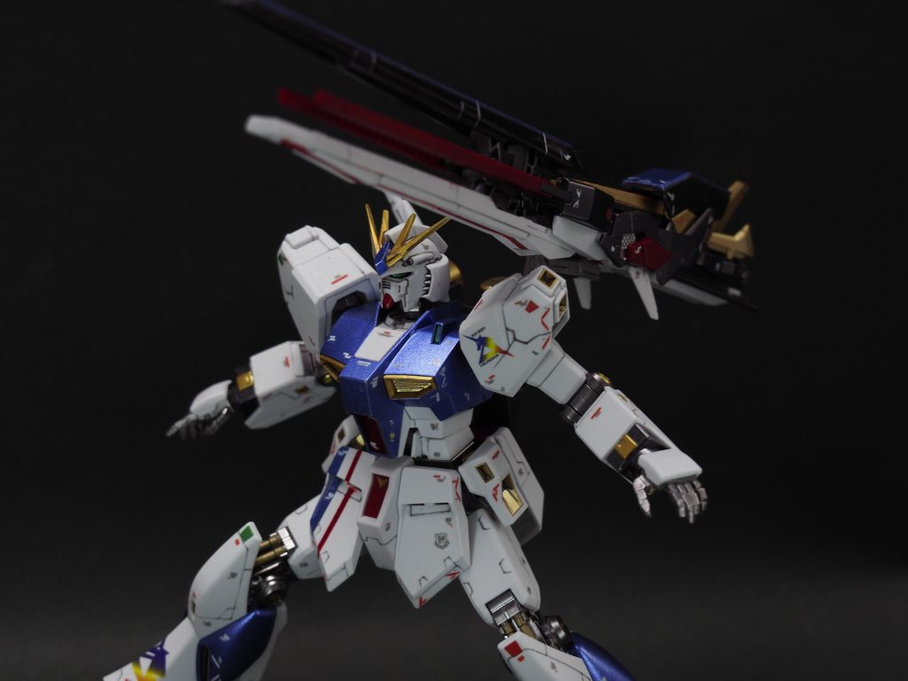 前回はコスモメタブルーで塗って水色になりすぎたので今回のメタバイオレットの方がイメージに近いです。