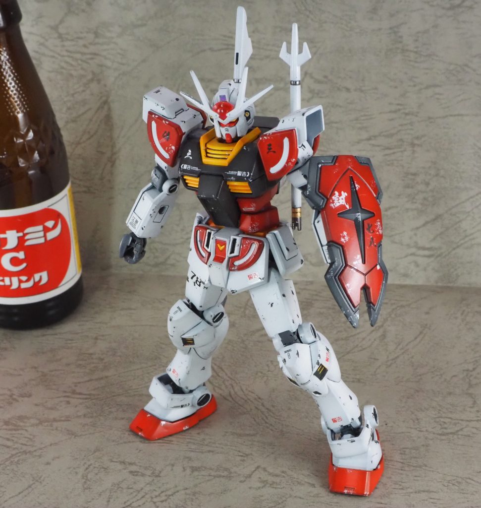 勿論通常のEGガンダムとして組む事も可能ですし、赤を貴重としたカラーリングのガンダムも格好良さそうですね