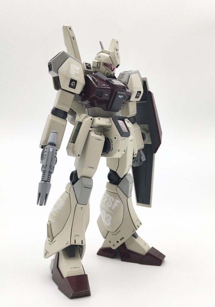 基本色はガイアノーツでボトムズカラーのボルドーフレームアームズカラーのプラチナブロンドに218グレーを混ぜたものメカトロウィーゴカラーのあっしゅ