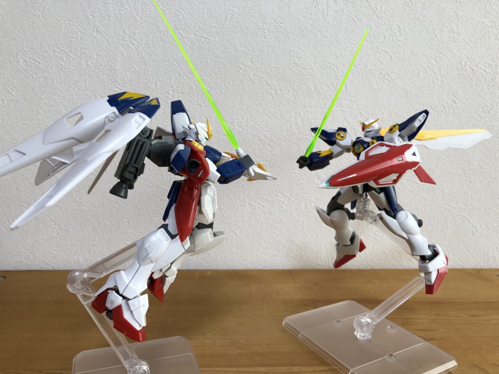 ウイングVSゼロ。多分ウイングがヒイロでゼロがゼクス。