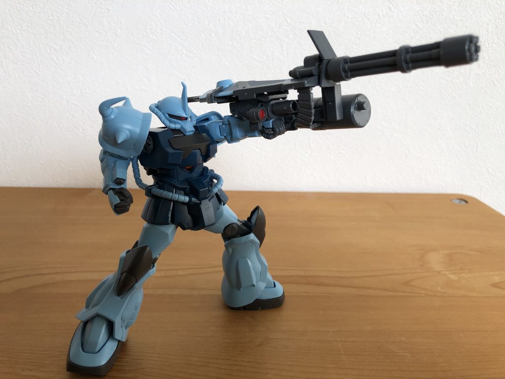 ガトリングシールドで攻撃！