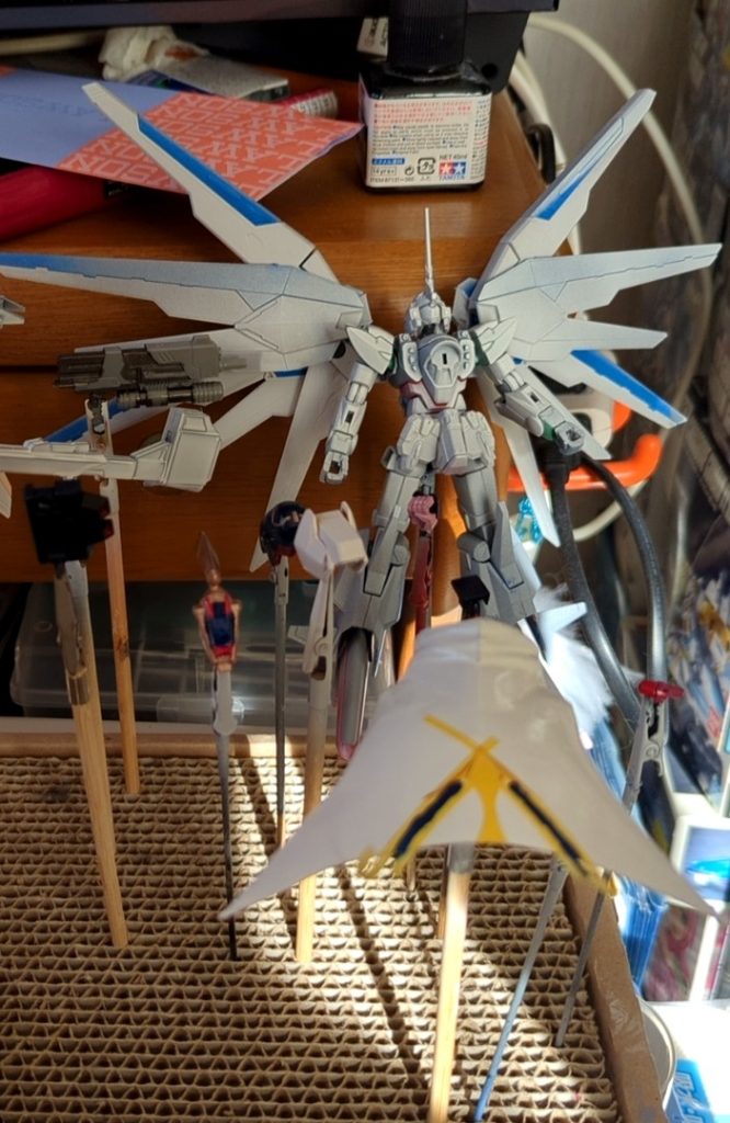 中期頃のものです。デカめの背負い物欲しいなぁって思ってフリーダムのバックパックを付けようかなぁくらいでなんとなく合わなくてボツりました。