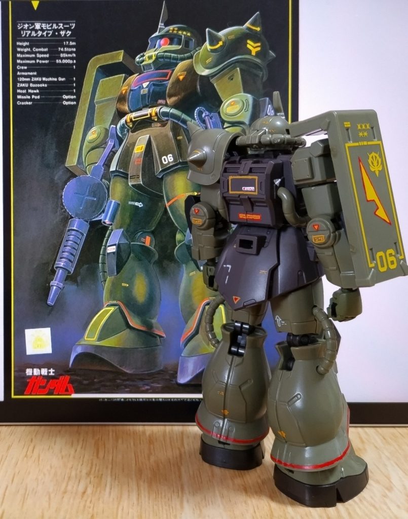 マーキングは旧キットのパッケージや説明書を参考にできるだけ再現しました。頭の撃墜マーク？の星が一番苦しかったです(呼吸的に)。ついでに拳も真っ黒だとイメージと合わないので、本体と近い色で塗っています。