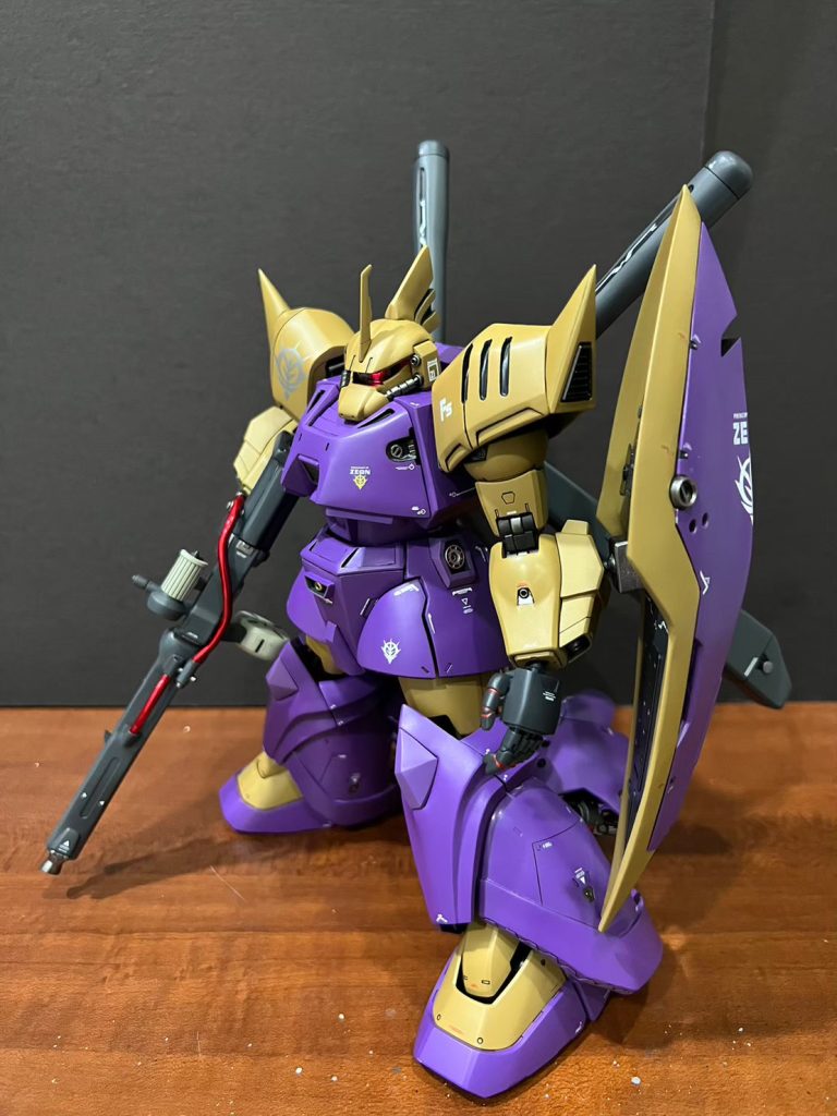 モノアイはLED内蔵