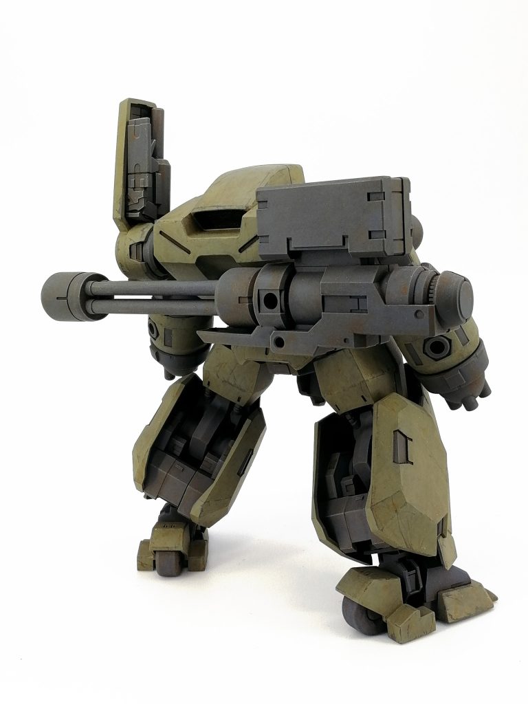 右背のガトリングはほぼそのまんまルブリスウルのやつ。ちょっといらない部分をカットしてます。