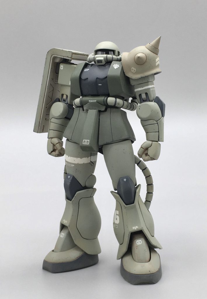 改修ポイント頭部形状修正。腕と胴体の隙間を埋めるため接続軸を加工。上腕の短縮。前腕部、袖口のカット接着整形して合わせ目消しと後ハメ加工。スカートの形状修正。膝関節の加工。