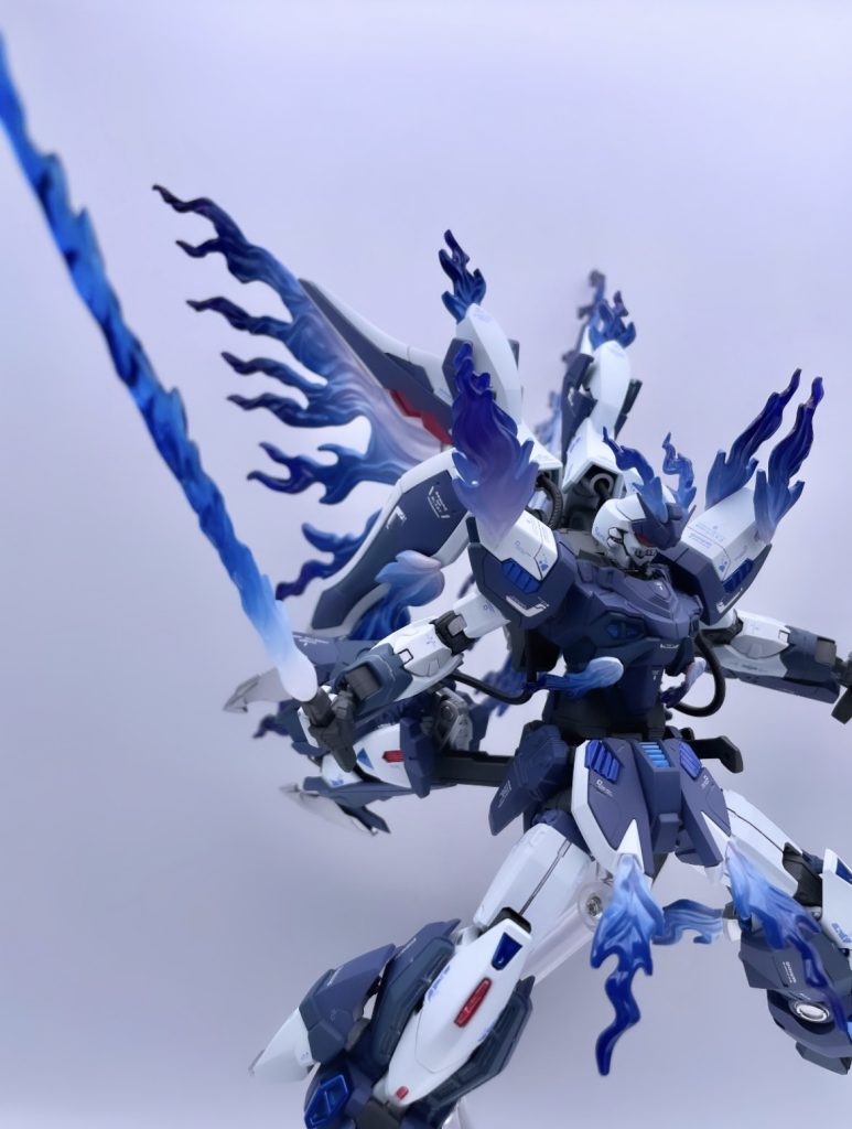 今回主な武装は4つですが全て近接武器になります､､写真は1つ目の武装､ビームサーベルです