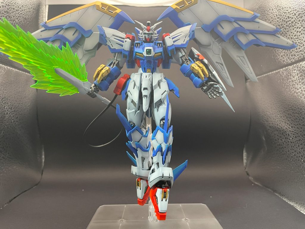 アグニカの魂をどことなく感じる・・・初のグラデーション塗装でうまく塗装できた喜びで、勢いのまま初投稿。これからいろいろ作成して投稿していこうと思います。